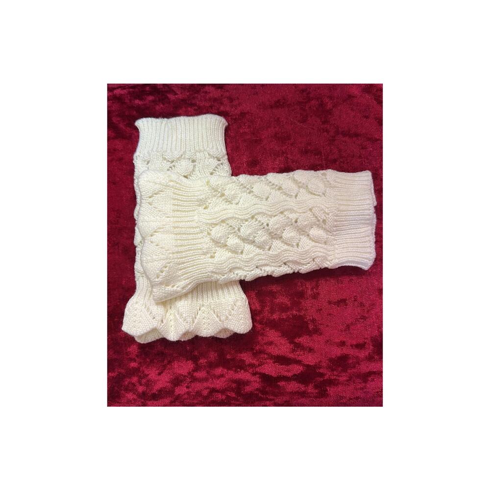 Fingerless Knit Gloves Scalloped Detail Cream NWOT